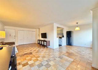 86-15 Broadway 3H, Elmhurst, NY 11373