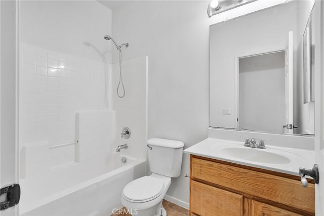 11843 Desert Glen, Adelanto, CA 92301