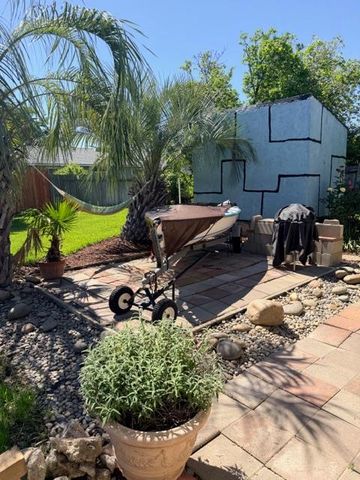 7368 BORBA, Sacramento, CA 95828