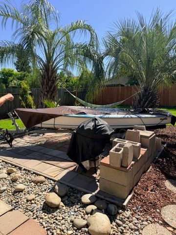 7368 BORBA, Sacramento, CA 95828