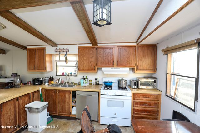 27 Trooper Drive 27, Hurley, NY 12443