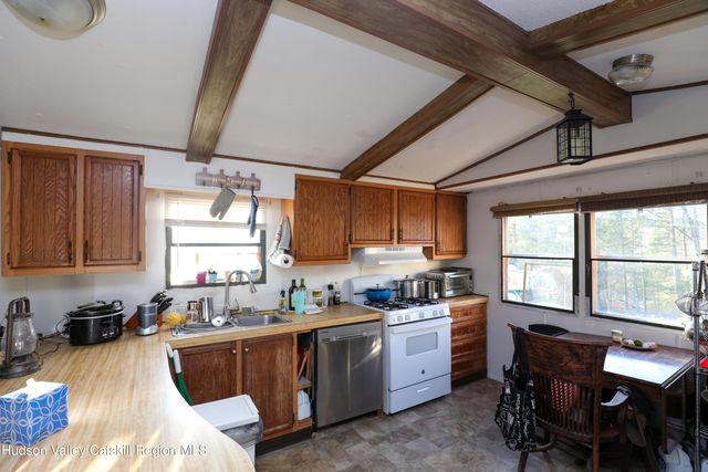 27 Trooper Drive 27, Hurley, NY 12443