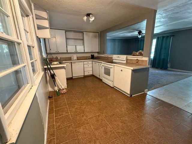 624 S Alleghany, El Dorado, KS 67042