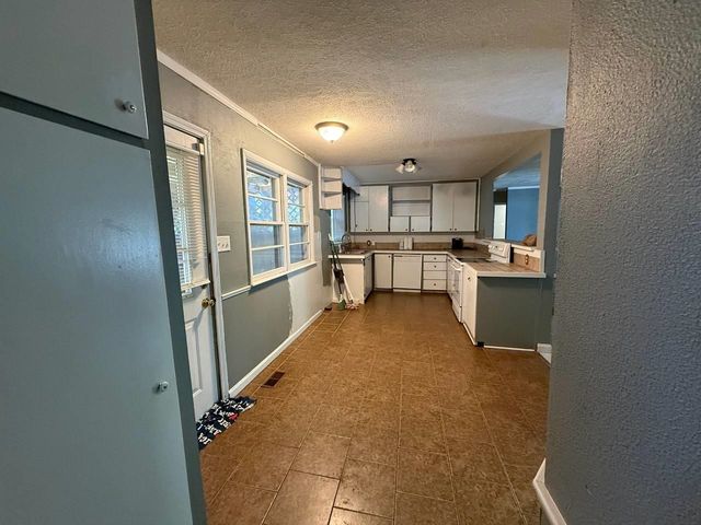 624 S Alleghany, El Dorado, KS 67042