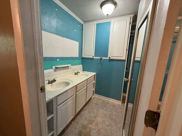 624 S Alleghany, El Dorado, KS 67042