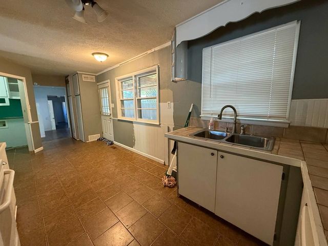 624 S Alleghany, El Dorado, KS 67042