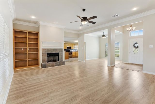 1609 Pecan Grove Road E, Sherman, TX 75090