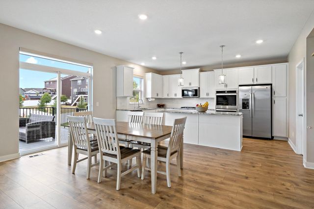 2140 Windermere Circle, Shakopee, MN 55379