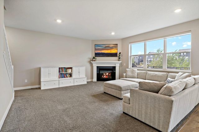 2140 Windermere Circle, Shakopee, MN 55379
