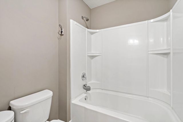 2140 Windermere Circle, Shakopee, MN 55379