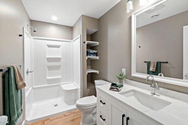 2140 Windermere Circle, Shakopee, MN 55379
