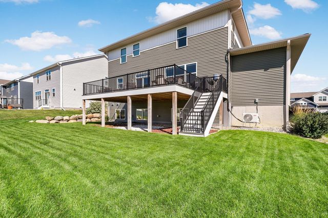 2140 Windermere Circle, Shakopee, MN 55379