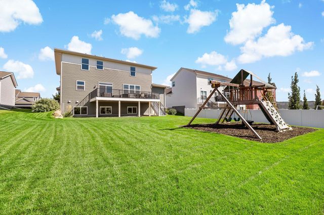 2140 Windermere Circle, Shakopee, MN 55379