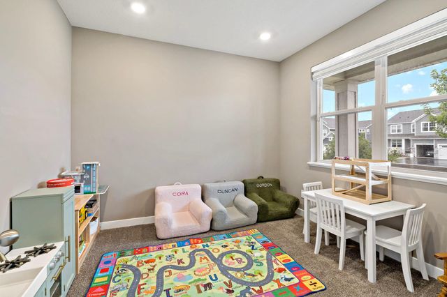 2140 Windermere Circle, Shakopee, MN 55379