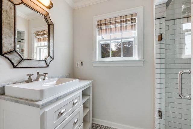 4561 Belclaire Avenue, Highland Park, TX 75205