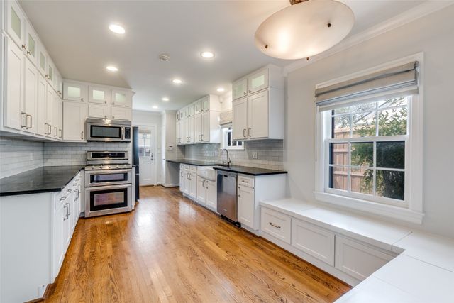 4561 Belclaire Avenue, Highland Park, TX 75205