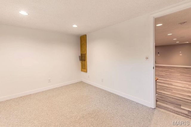 13 Suncrest Drive, St Peters, MO 63376