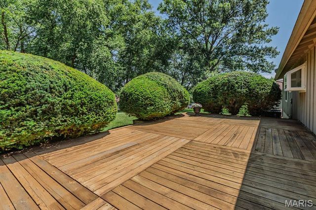 13 Suncrest Drive, St Peters, MO 63376