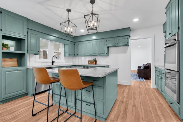 518 Sharondale Dr, Tullahoma, TN 37388