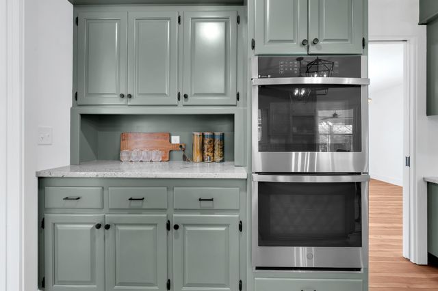 518 Sharondale Dr, Tullahoma, TN 37388