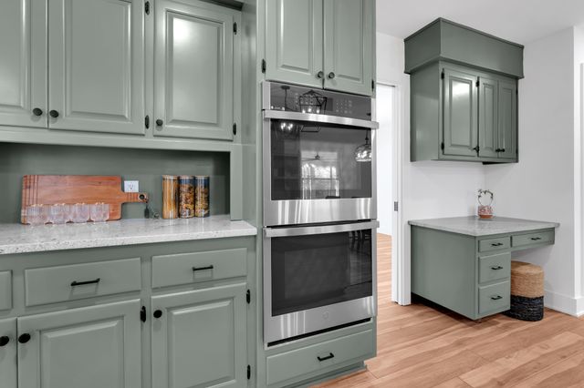 518 Sharondale Dr, Tullahoma, TN 37388