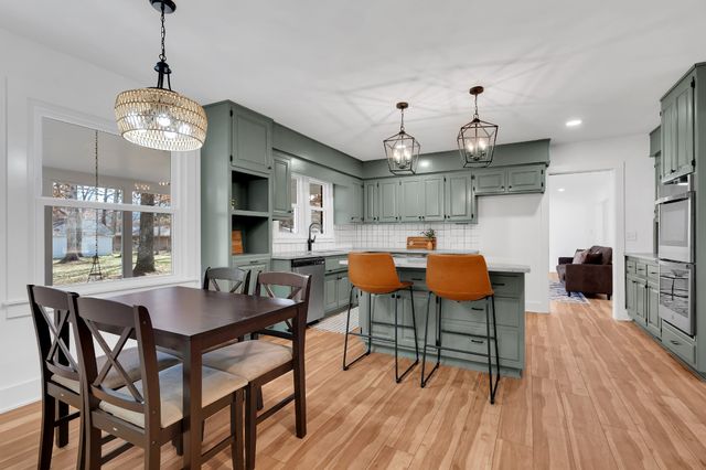 518 Sharondale Dr, Tullahoma, TN 37388