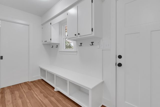 518 Sharondale Dr, Tullahoma, TN 37388