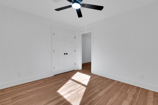 518 Sharondale Dr, Tullahoma, TN 37388