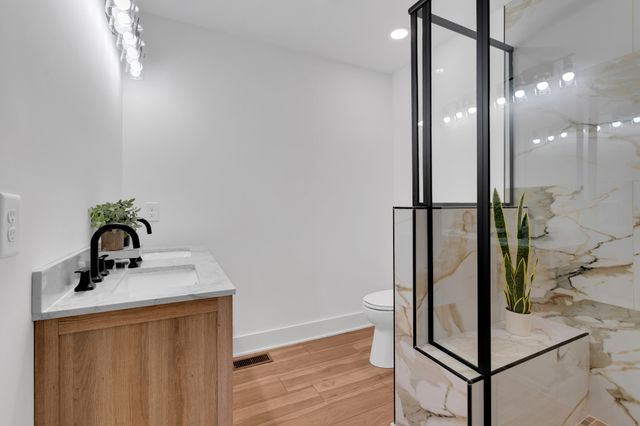 518 Sharondale Dr, Tullahoma, TN 37388