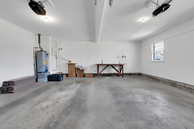 518 Sharondale Dr, Tullahoma, TN 37388