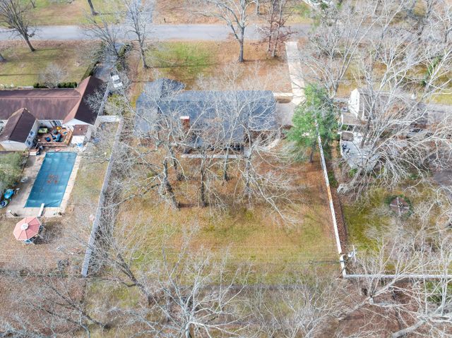 518 Sharondale Dr, Tullahoma, TN 37388