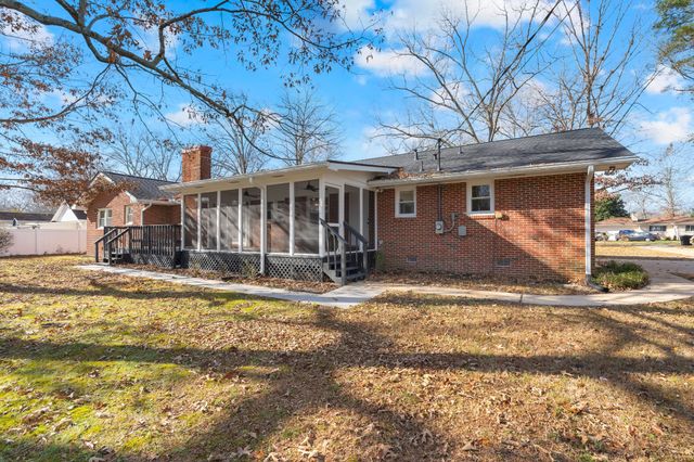 518 Sharondale Dr, Tullahoma, TN 37388