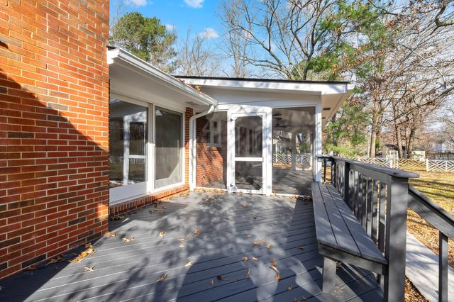 518 Sharondale Dr, Tullahoma, TN 37388