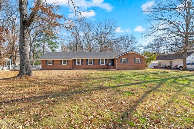 518 Sharondale Dr, Tullahoma, TN 37388
