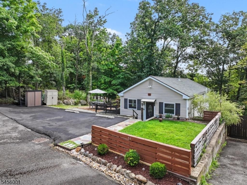 51 Roosevelt Trl, Hopatcong Boro, NJ 07843 — exterior