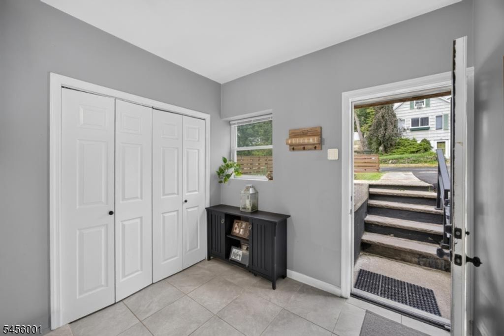 51 Roosevelt Trl, Hopatcong Boro, NJ 07843 — photo 3