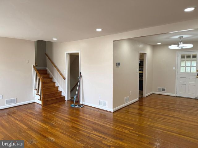 609 WALLERSON RD, Baltimore, MD 21228