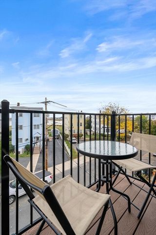 130 Coleridge St 6, Boston, MA 02128