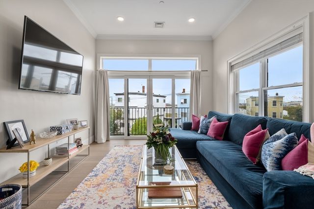 130 Coleridge St 6, Boston, MA 02128