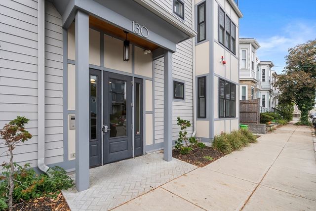 130 Coleridge St 6, Boston, MA 02128