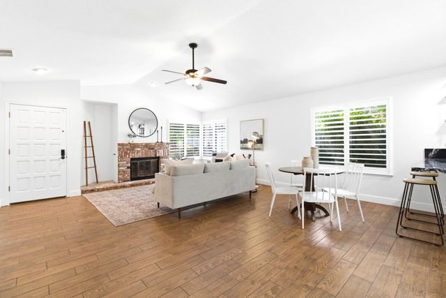 1615 Woodhill Dr, Roseville, CA 95661