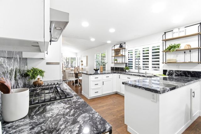 1615 Woodhill Dr, Roseville, CA 95661