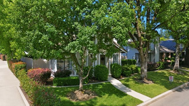 1615 Woodhill Dr, Roseville, CA 95661