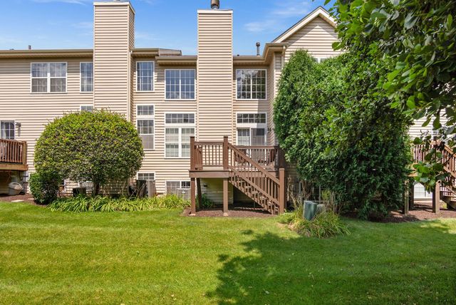 2222 Foxmoor Lane 2222, Aurora, IL 60502