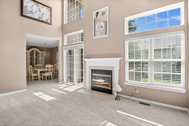 2222 Foxmoor Lane 2222, Aurora, IL 60502