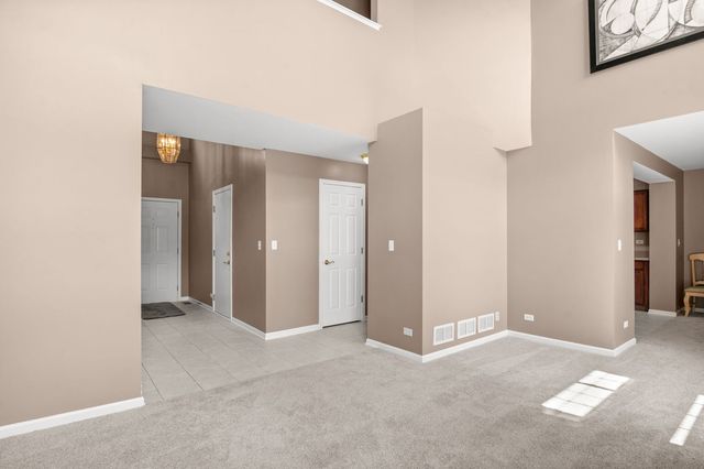 2222 Foxmoor Lane 2222, Aurora, IL 60502