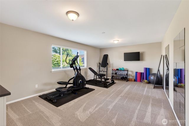 32 Mount Rainier Loop E, Bonney Lake, WA 98391