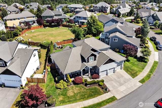 32 Mount Rainier Loop E, Bonney Lake, WA 98391