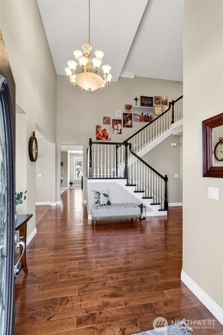 32 Mount Rainier Loop E, Bonney Lake, WA 98391