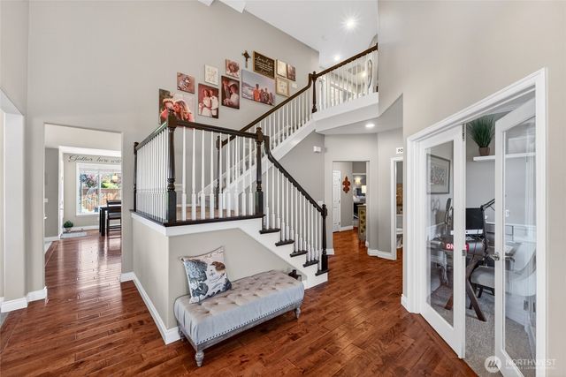 32 Mount Rainier Loop E, Bonney Lake, WA 98391